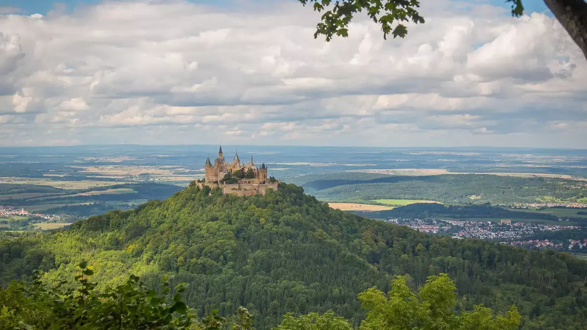 Burg Hohenzollern. Foto: Pixabay | maxmann Burg Hohenzollern. Foto: Pixabay | maxmann